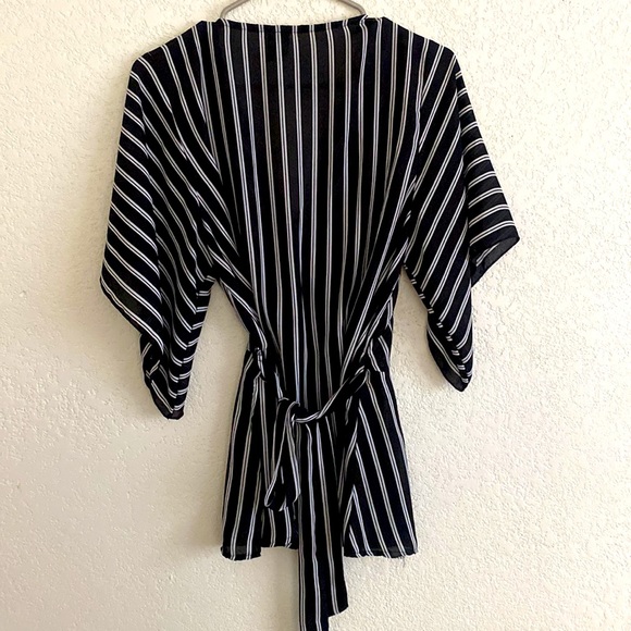 Top - Picture 2 of 3